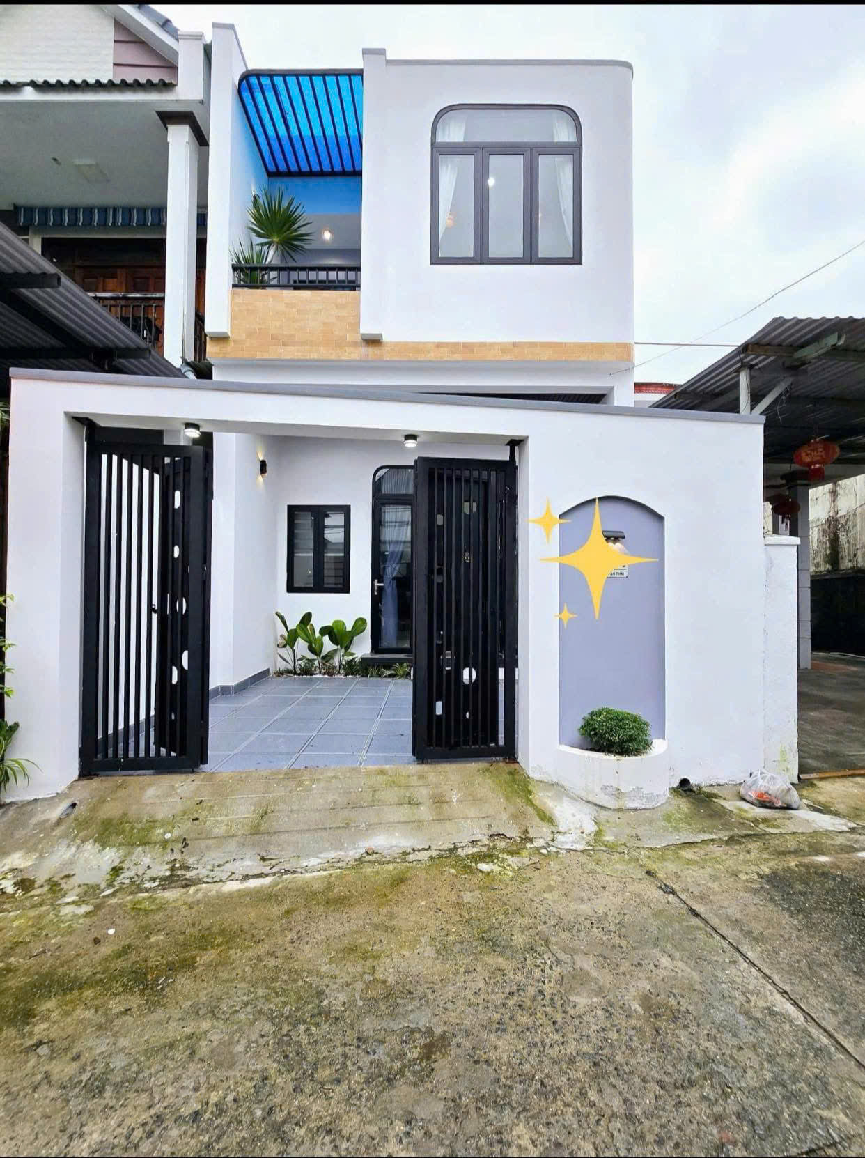 CHỦ NGỘP! CẦN BÁN GẤP NHÀ LẦU 2 mặt tiền trước sau. CÁCH Đồng Khởi 5 PHÚT DI CHUYỂN - Ảnh chính